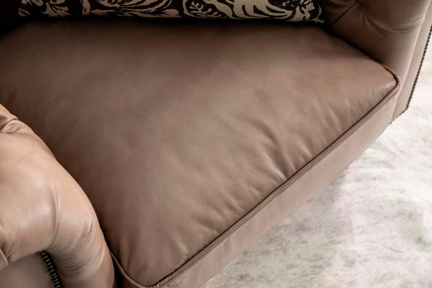Sofá en Cuero ¨CHESTERFIELD¨