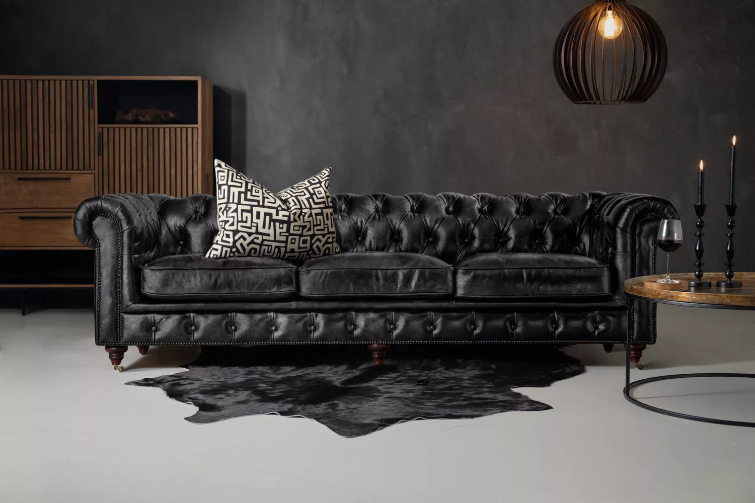 Sofá en Cuero ¨CHESTERFIELD¨