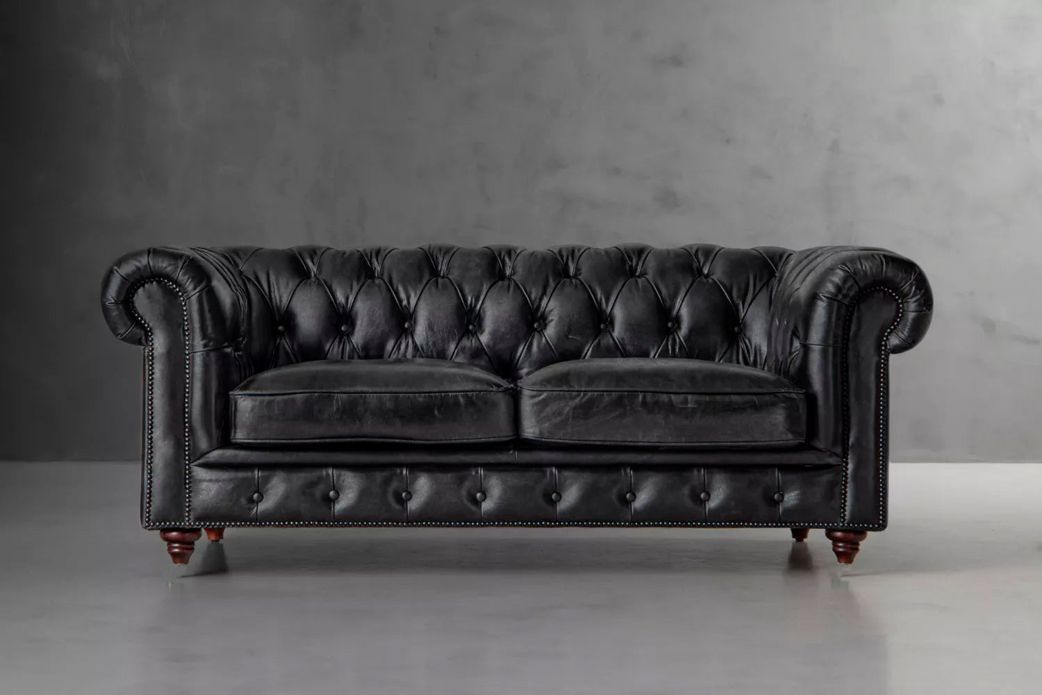 Sofá en Cuero ¨CHESTERFIELD¨