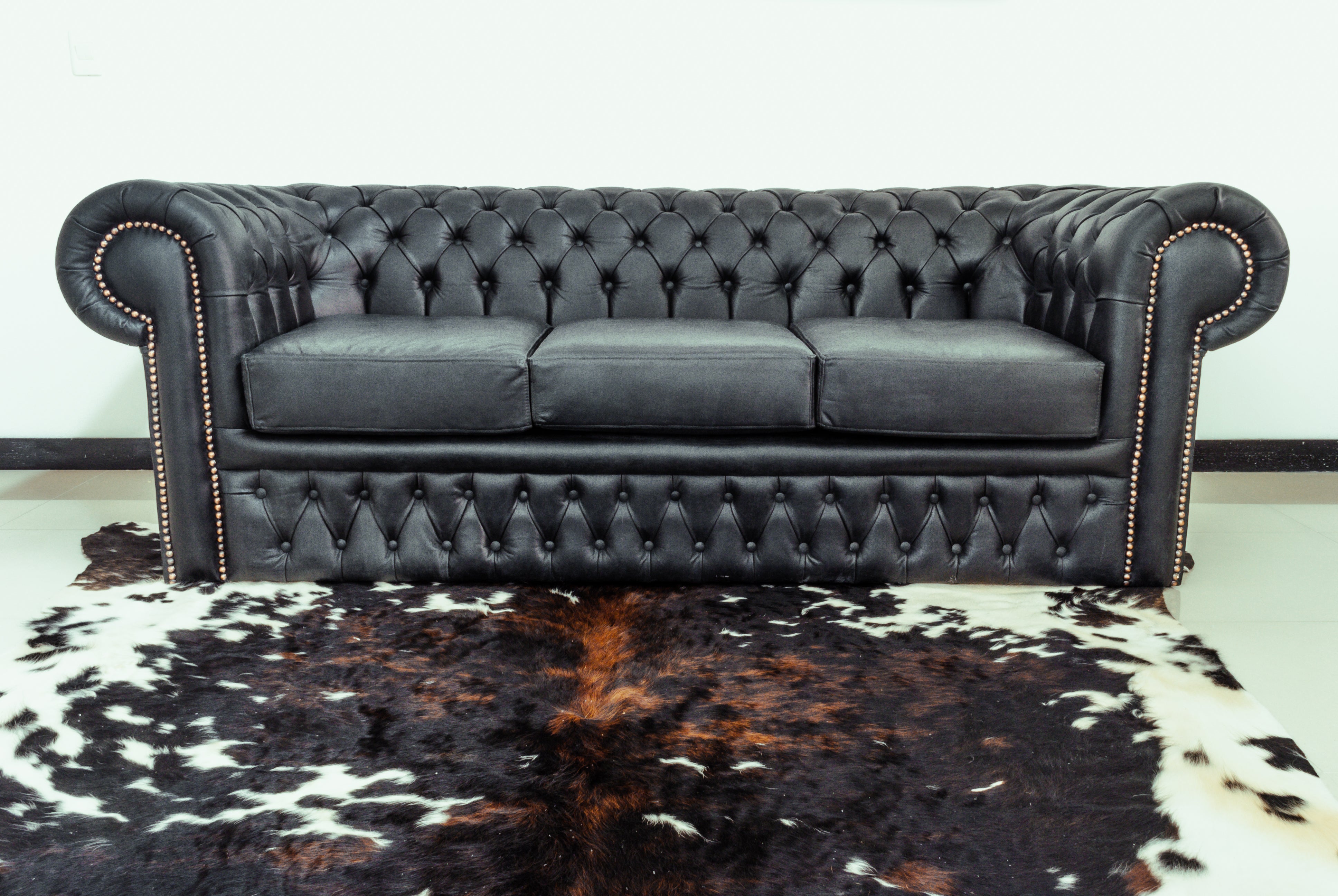 Sofá en Cuero ¨CHESTERFIELD¨
