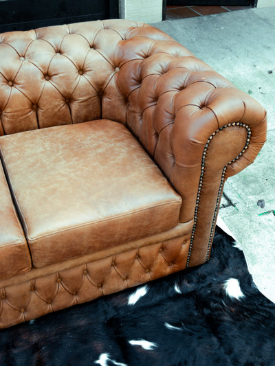 Sofá en Cuero ¨CHESTERFIELD¨