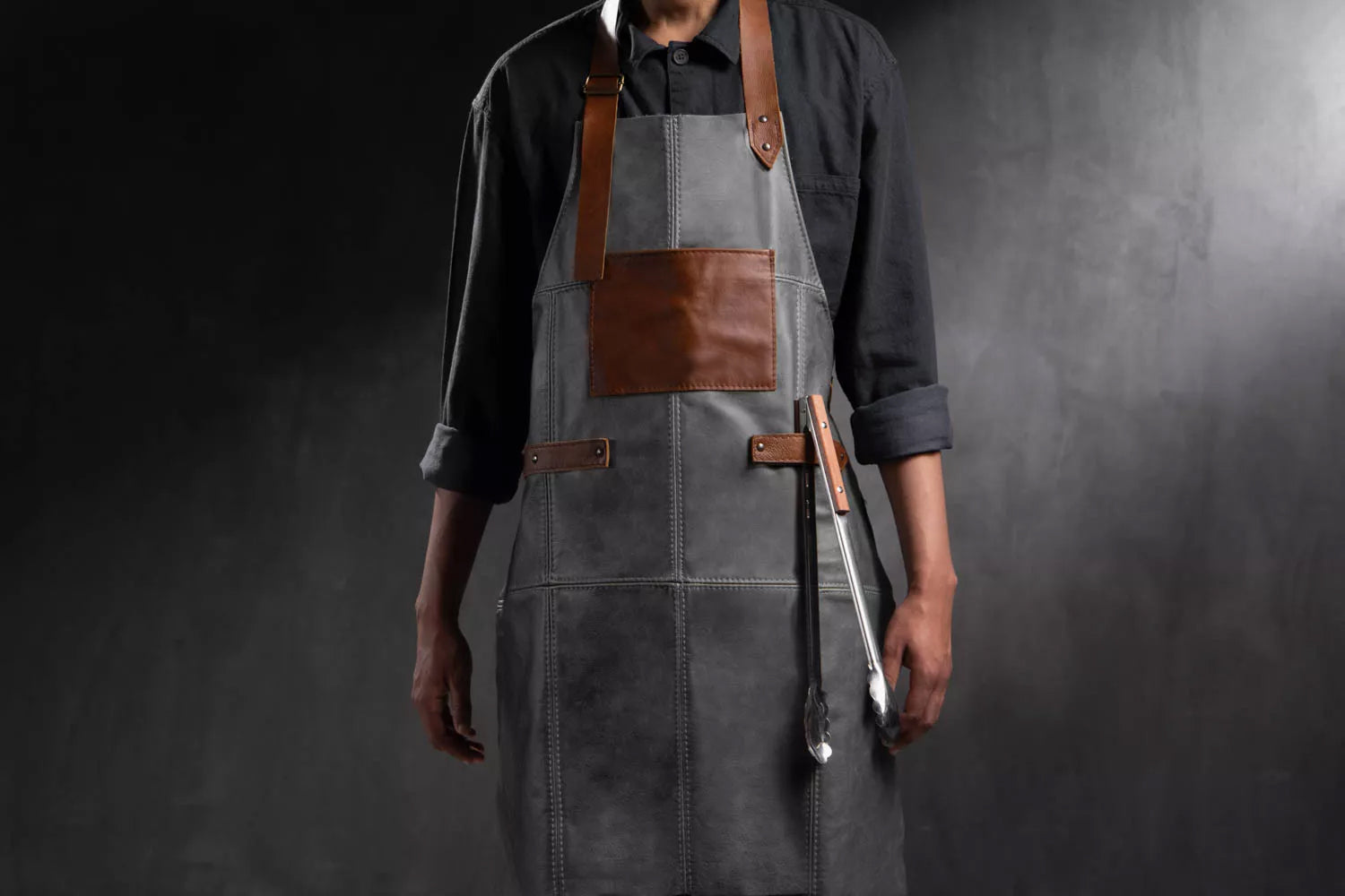 Delantal Profesional  en cuero ¨GRAY´