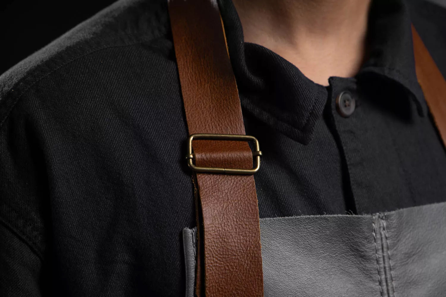 Delantal Profesional  en cuero ¨GRAY´