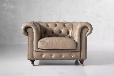 SET Chesterfield en Cuero "Sofá 3 Plazas + 2 Poltronas"