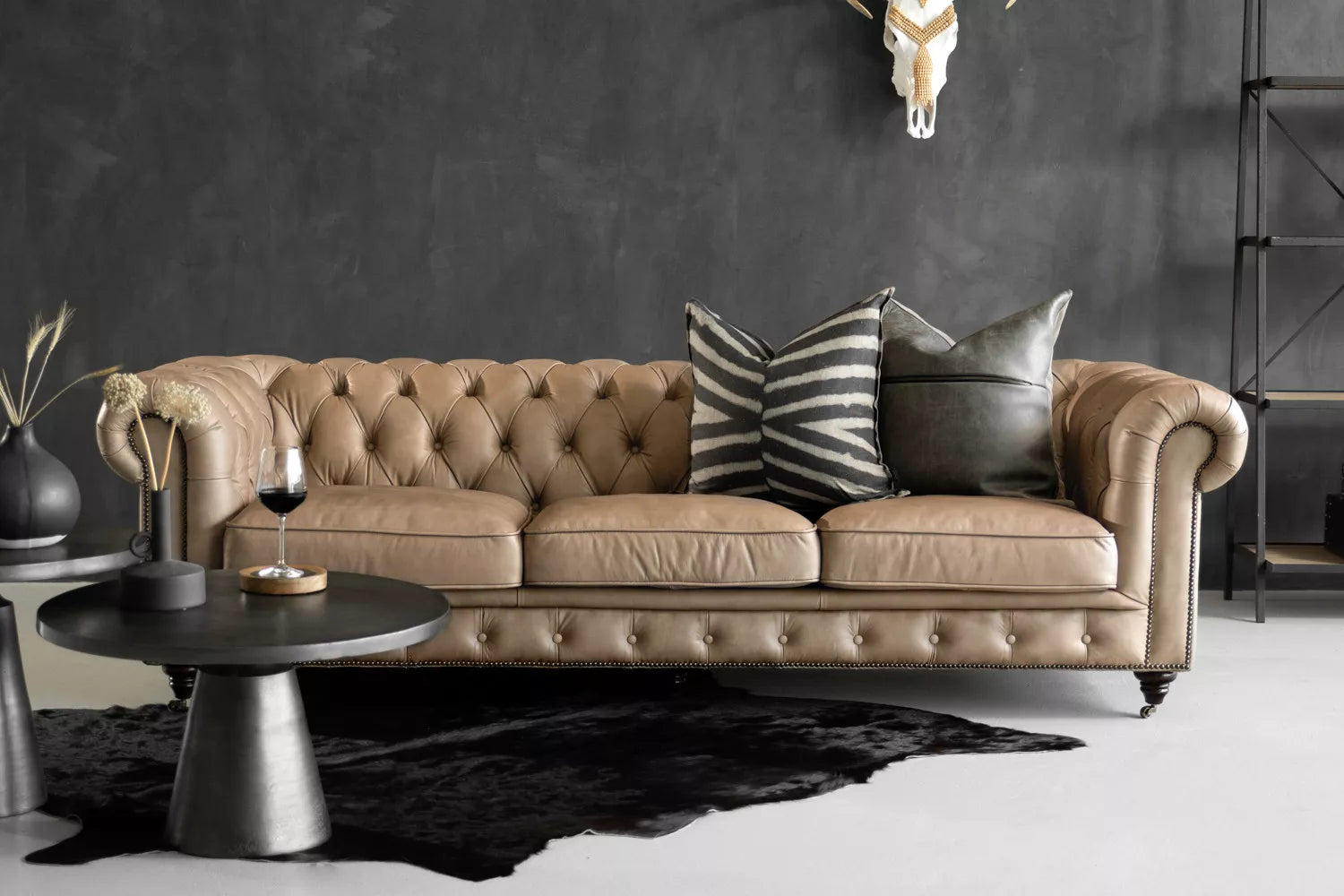 Sofá en Cuero ¨CHESTERFIELD¨