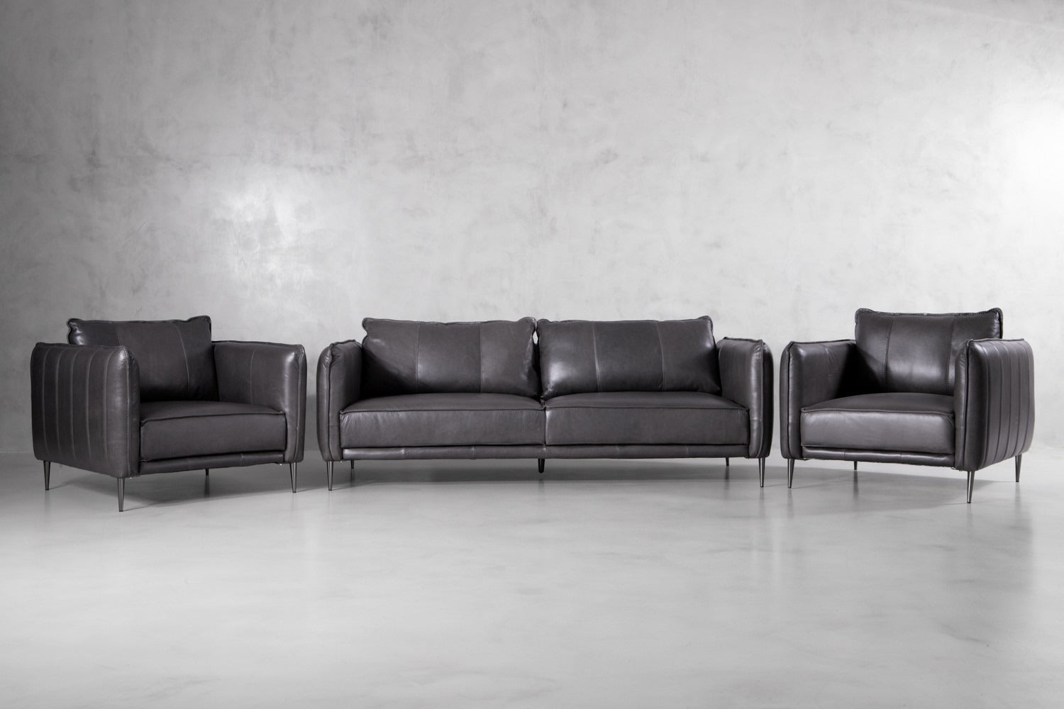 SET Aldano en Cuero ¨Sofá 3 Plazas + 2 Poltronas¨