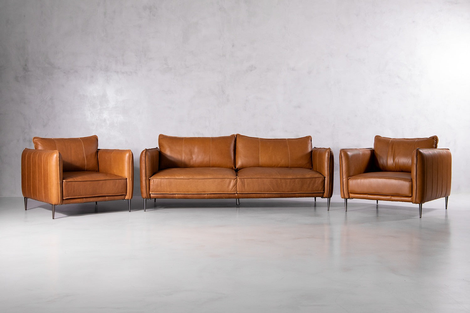 SET Aldano en Cuero ¨Sofá 3 Plazas + 2 Poltronas¨