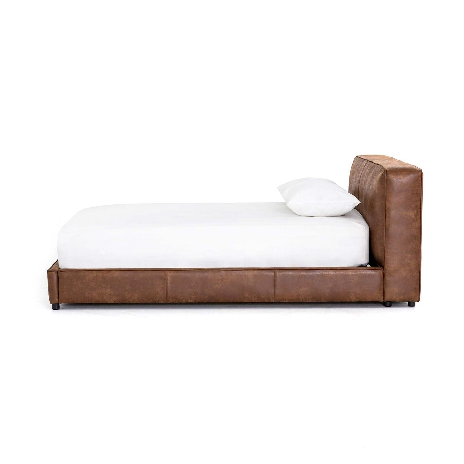 Cama en cuero "AURA"