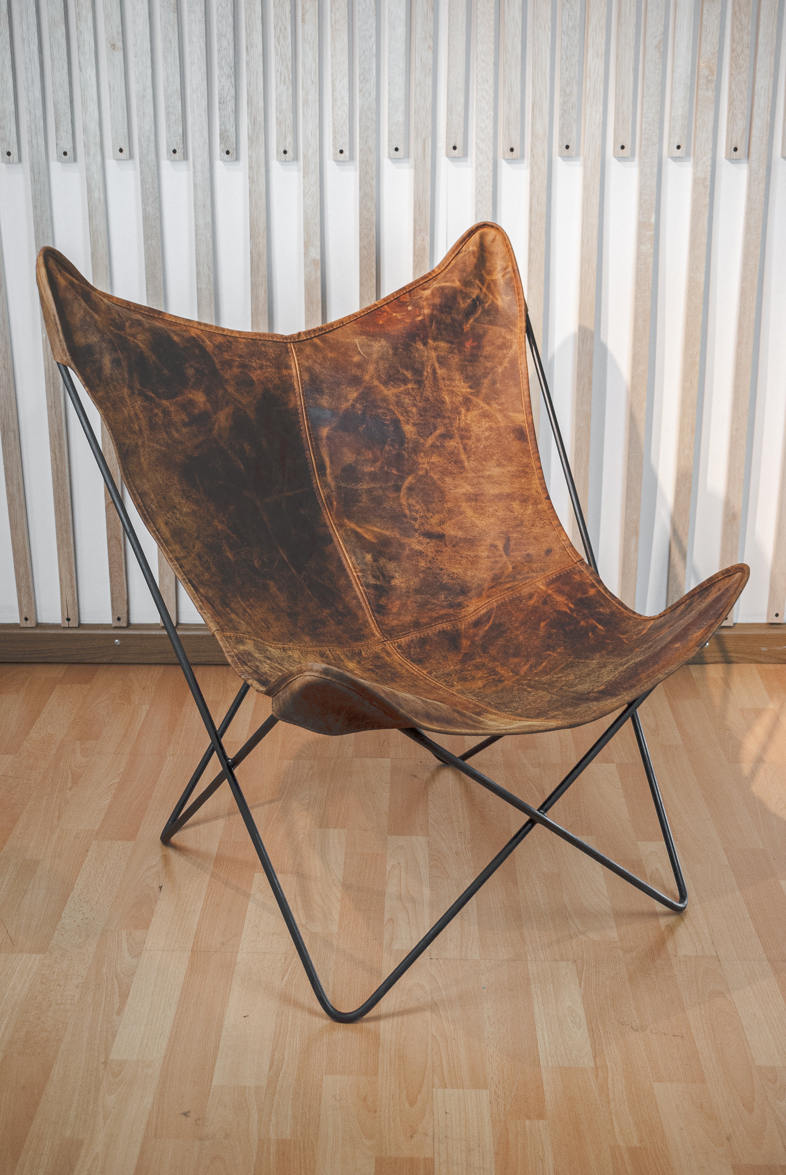 Silla Mariposa Cuero Genuino (LAVA)