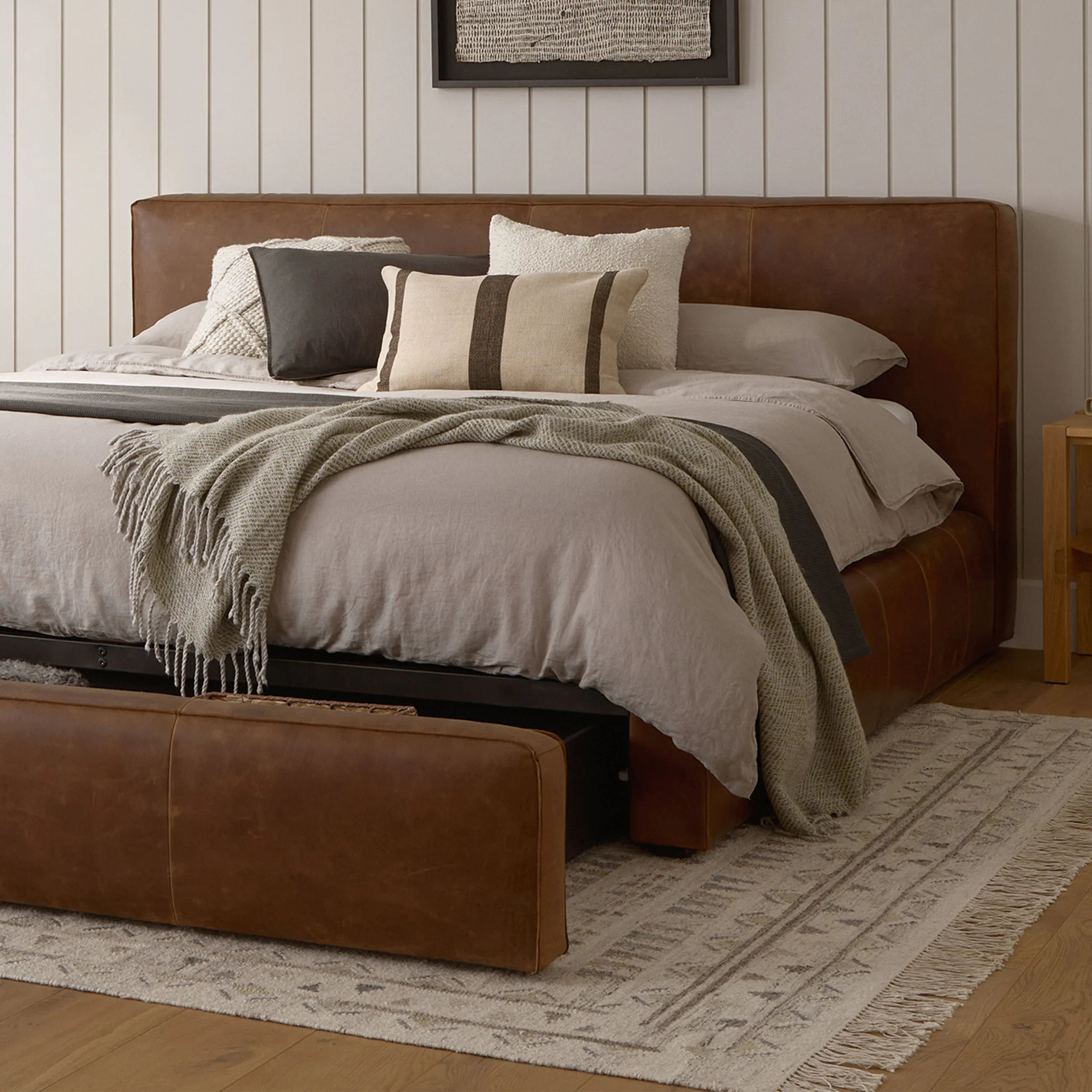 Cama en cuero "MILANO"