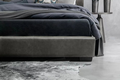 Cama en cuero "VENUS"